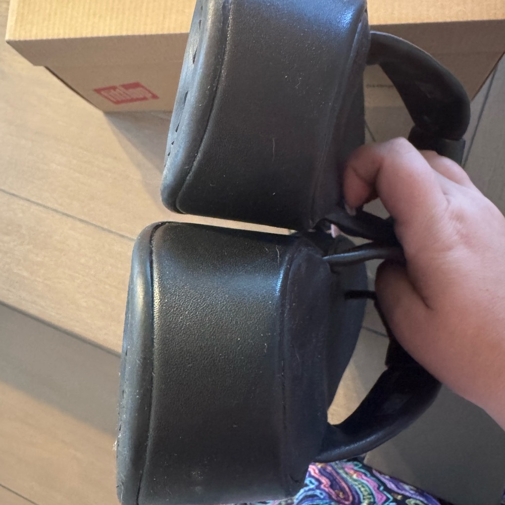 FitFlop F-MODE Knot Soft-Leather Flatform Toe-Post Sandals - Picture 3 of 11